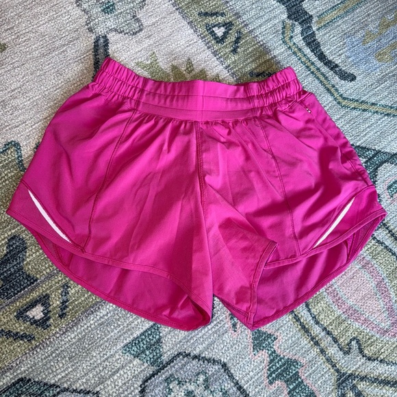 Lululemon Hotty Hot Low-Rise Lined Short 4” - Picture 1 of 3